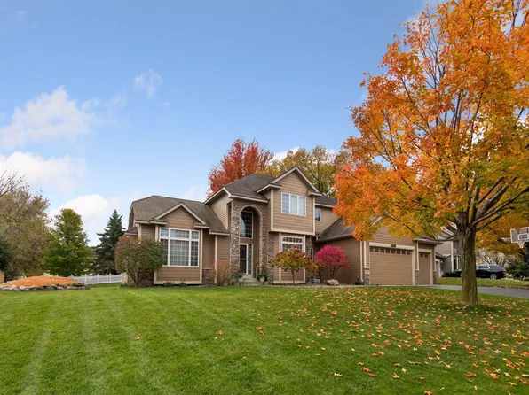 6685 Walnut Dr, Mound, MN 55364