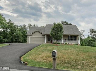 196 Breakaway Dr, Hedgesville, WV 25427