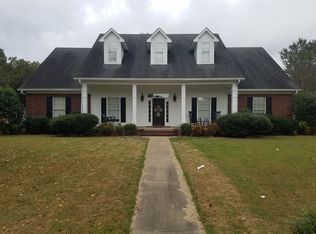 2459 Pryor St, Grenada, MS 38901