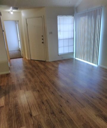 2nd image of 5029 Anacacho St