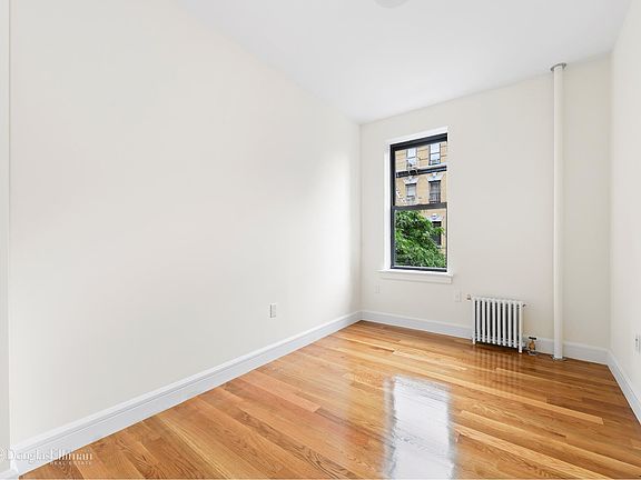 3rd image of 166 E 92nd St APT 4B