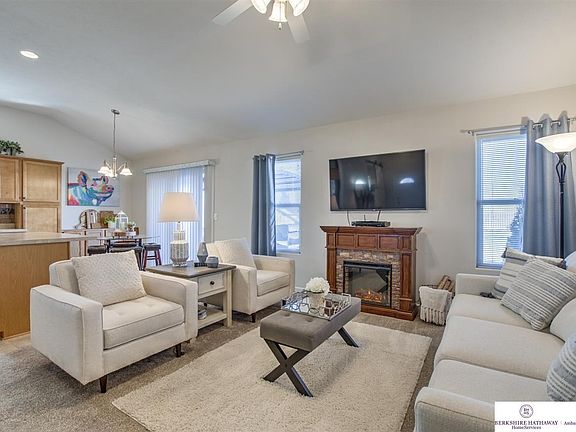 5th image of 10108 S 179th St