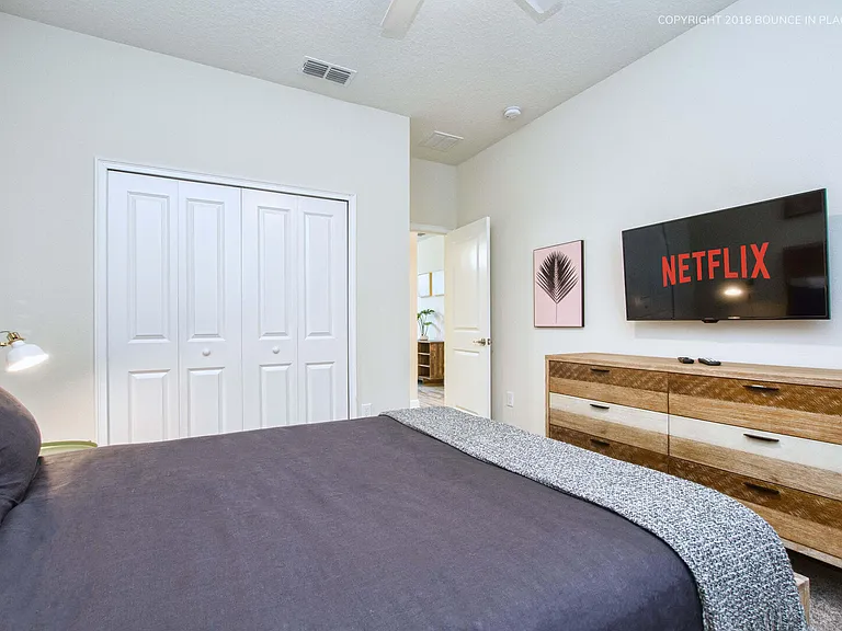 Kings Castle Cir — Photo 22