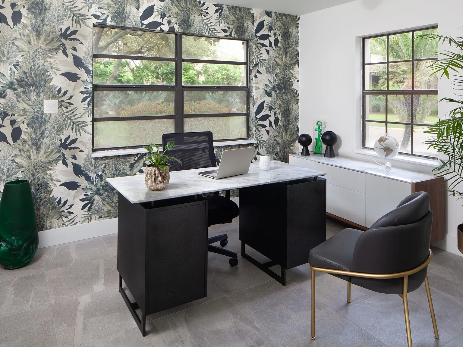 The Avenue Apartments — Photo 3