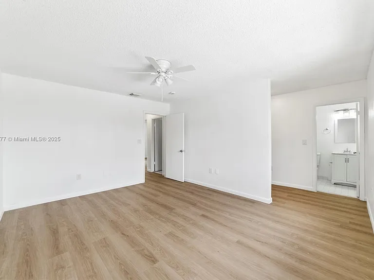3358 NW 198th Ter — Photo 16
