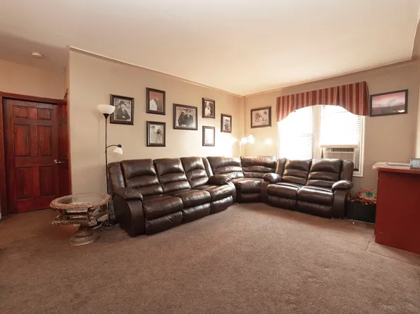 504 Grand Street image 2 of 13