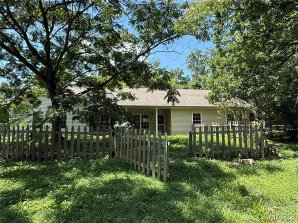 30 Highway E, Steelville, MO 65565