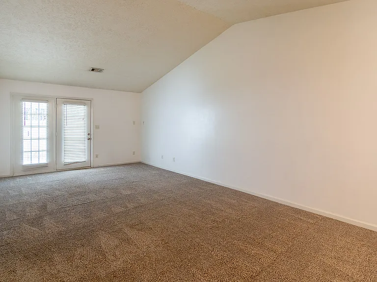 5281 Aruba Cir — Photo 6