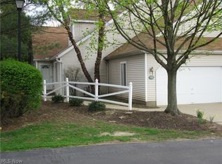 751 Hunters Trl #75, Akron, OH 44313