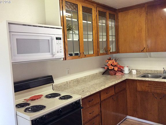 2nd image of 8306 NE 107th Ave