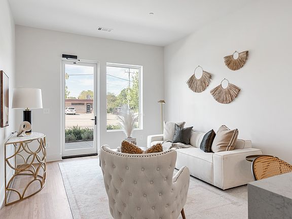 5th image of 1090 Haysboro Ave #109