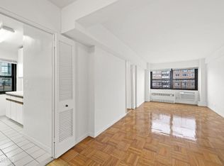 10933 71st Rd APT 3G, Forest Hills, NY 11375