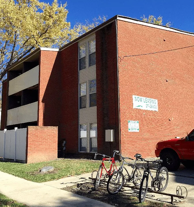 1011 Stoughton St #2