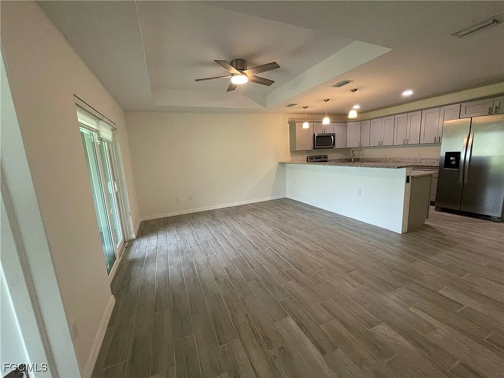 3 bed, 2.0 bath, 1193 sqft, $1,750 — Photo 3