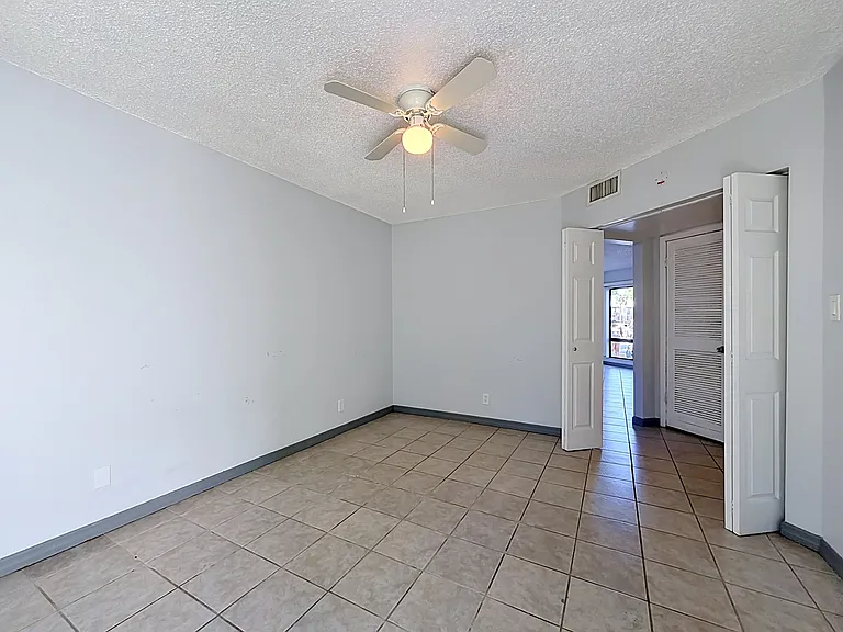2636 Lemon Tree Ln #2636 — Photo 25