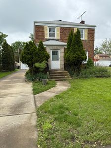 2452 S 6th Ave, Riverside, IL, 60546
