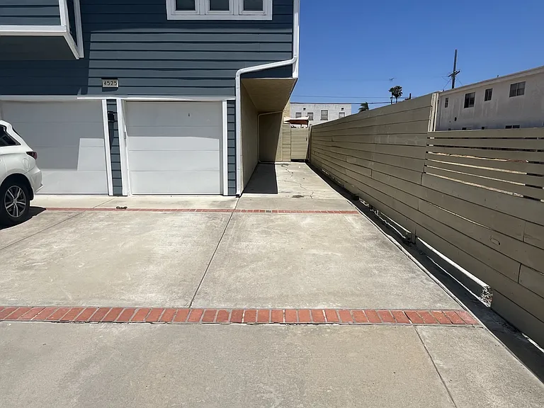 4525 Oregon St #5 — Photo 8