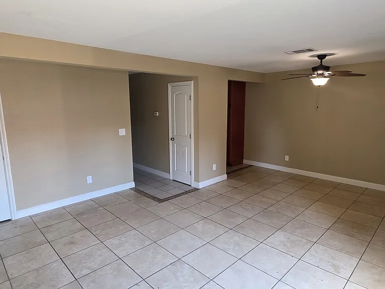 1940 Grande Cir #58 — Photo 16
