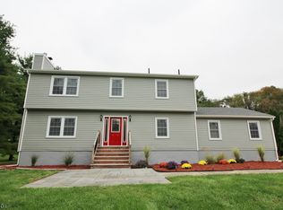 81 Greendell Rd, Newton, NJ 07860