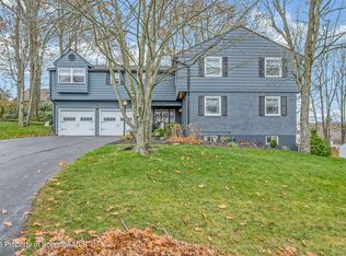 112 Woodside Dr, Clarks Summit, PA 18411