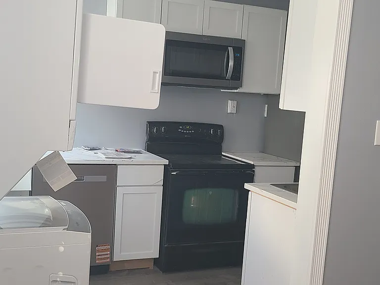 210 Long Ln — Photo 9