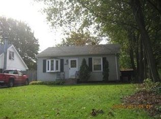 1605 2nd St, Winthrop Harbor, IL 60096