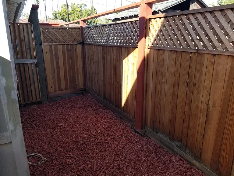 406 S Laurel St — Photo 34