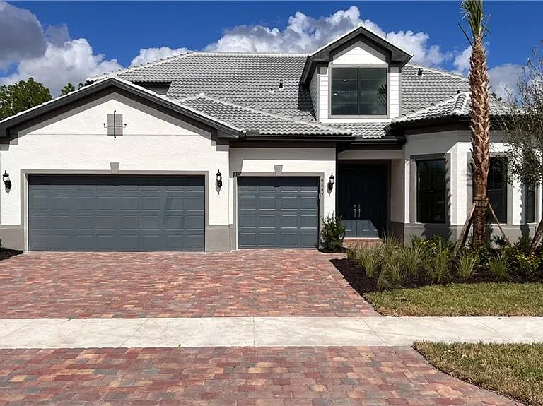 9547 Curlew Dr — Photo 2