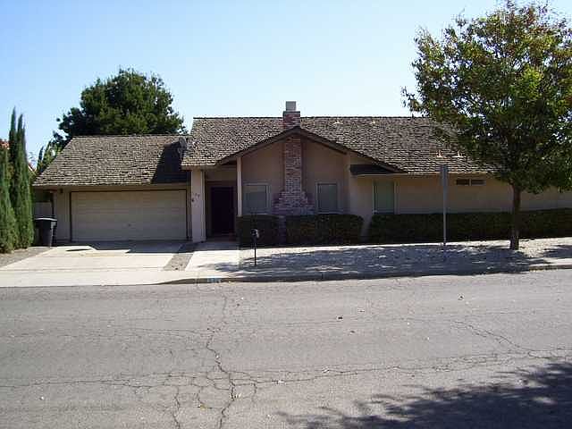 1st image of 1124 Lillian Dr
