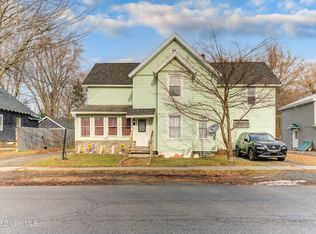 24 2nd Ave, Mayfield, NY 12117