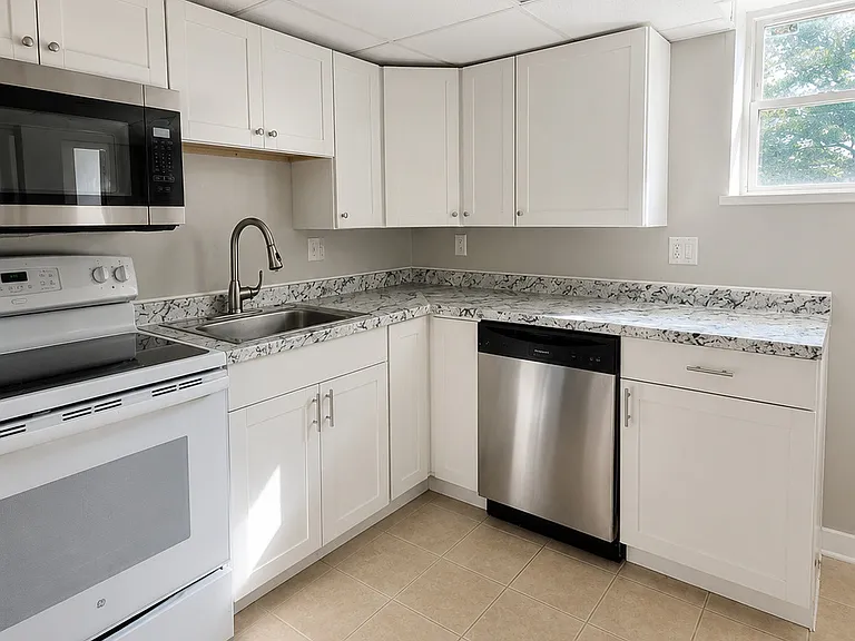 3 Curve St #9 — Photo 4