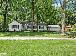 12303 Martin Rd, Warren, MI 48093