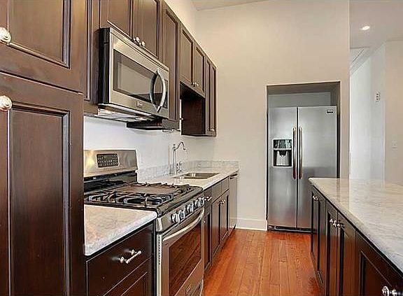 5th image of 2406 Milan St