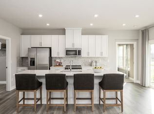 216 Hazelhead Ln, Webster, NY 14580