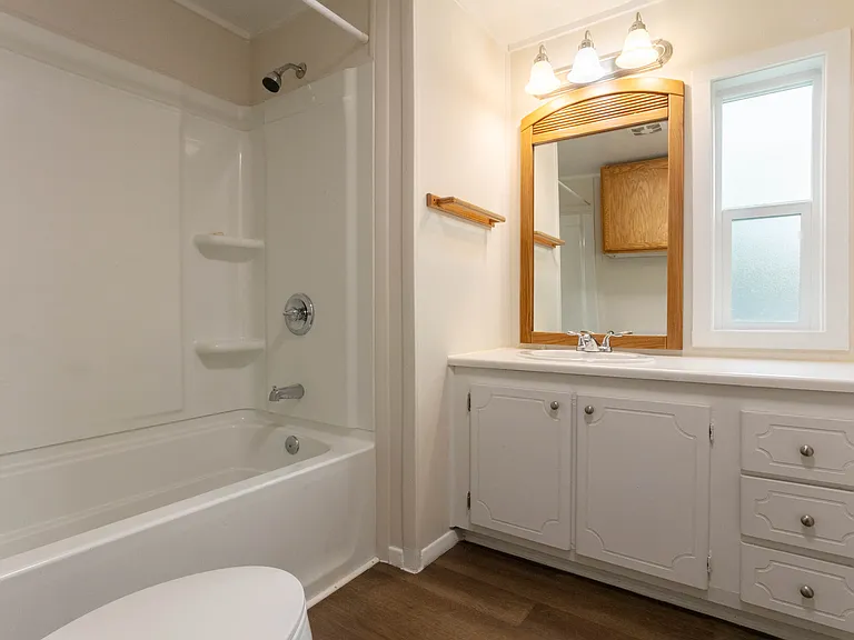 2907 N Howard St — Photo 8