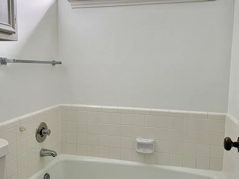 2405 Castleford Rd — Photo 15