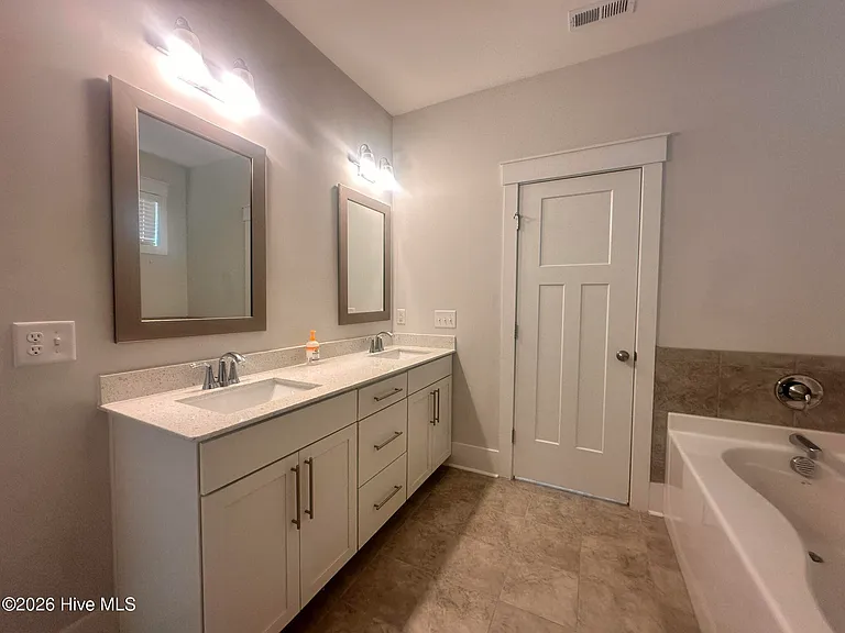 201 Thistleberry Dr — Photo 31