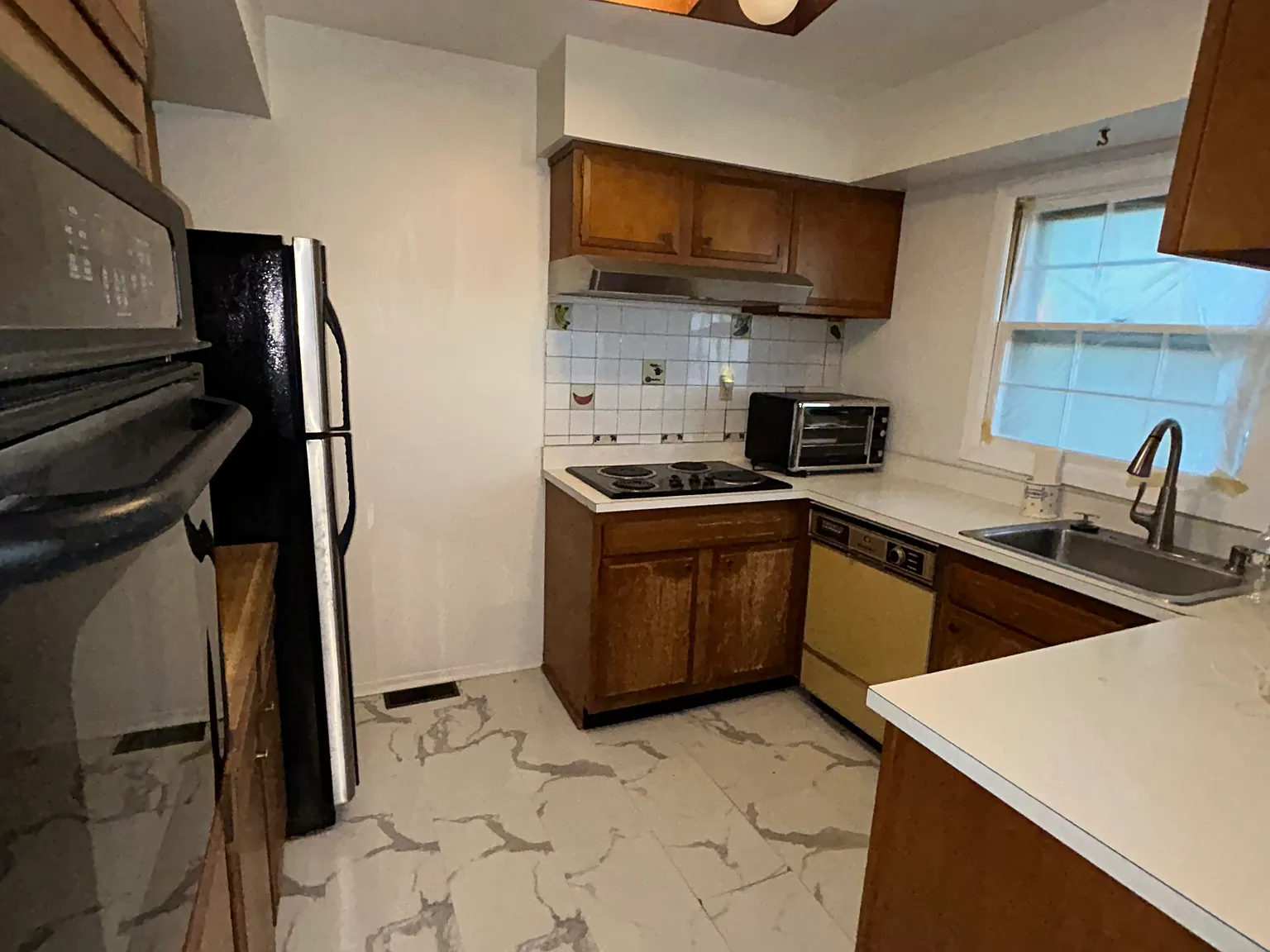 4 bed, 2213 sqft, $4,300 — Photo 4