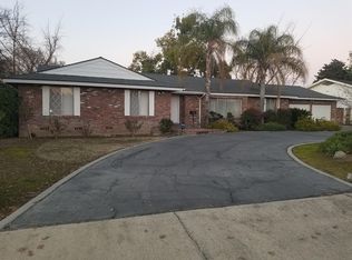 2464 Country Club Ln, Selma, CA