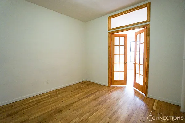 Rented by City Connections Realty | media 26