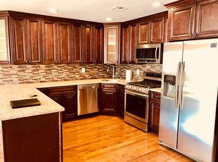 32 Chesterfield Ln, Staten Island, NY 10314