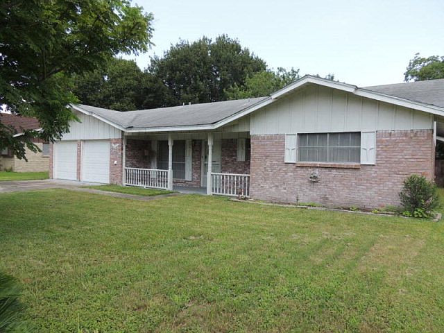 1st image of 736 Willowick Dr
