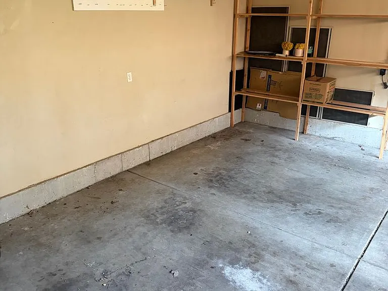 4033 Scottdale St — Photo 17