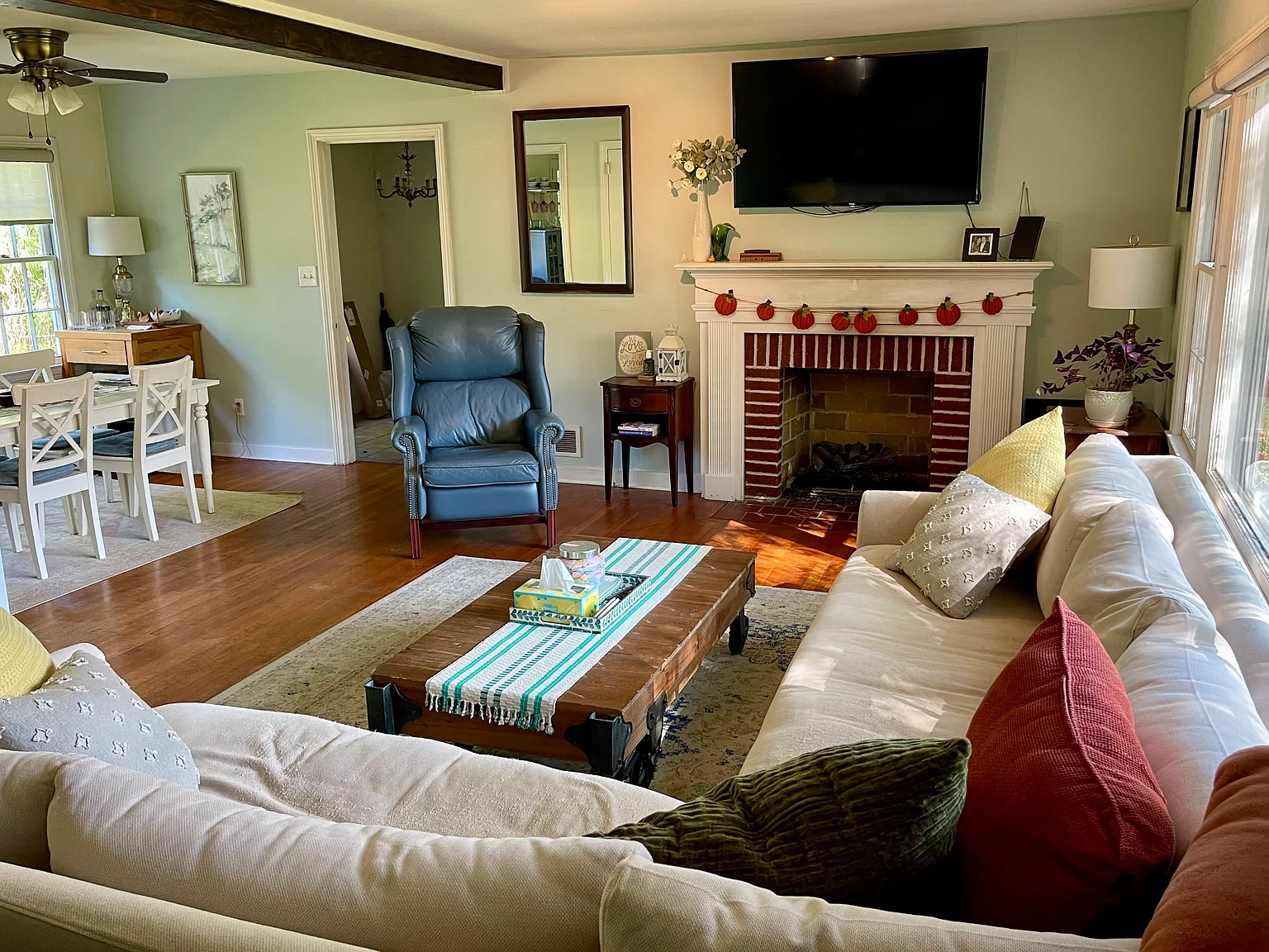 1334 Columbia Dr — Photo 4
