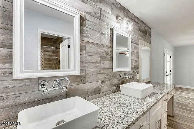 14018 N 44th Dr — Photo 14