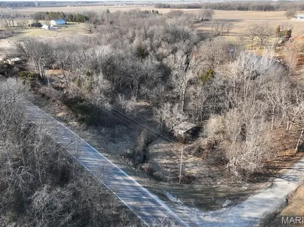 8104 Brighton Bunker Hill Rd, Bunker Hill, IL 62014