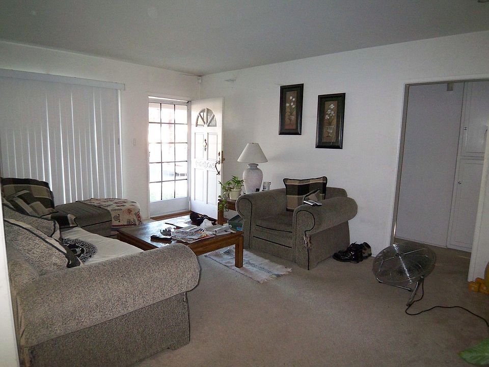 2nd image of 4551 Lakewood Blvd
