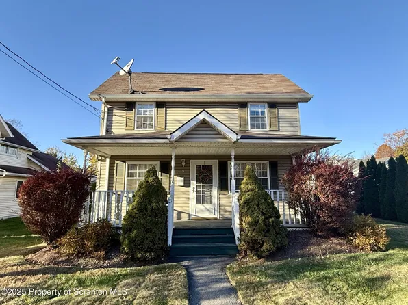 302 Main St, Peckville, PA 18452