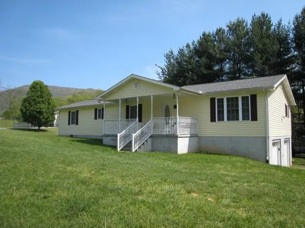 5055 Powell Valley Rd, Big Stone Gap, VA 24219