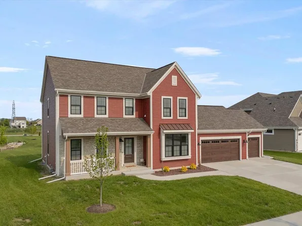 1946 North Cora DRIVE, Grafton, WI 53024